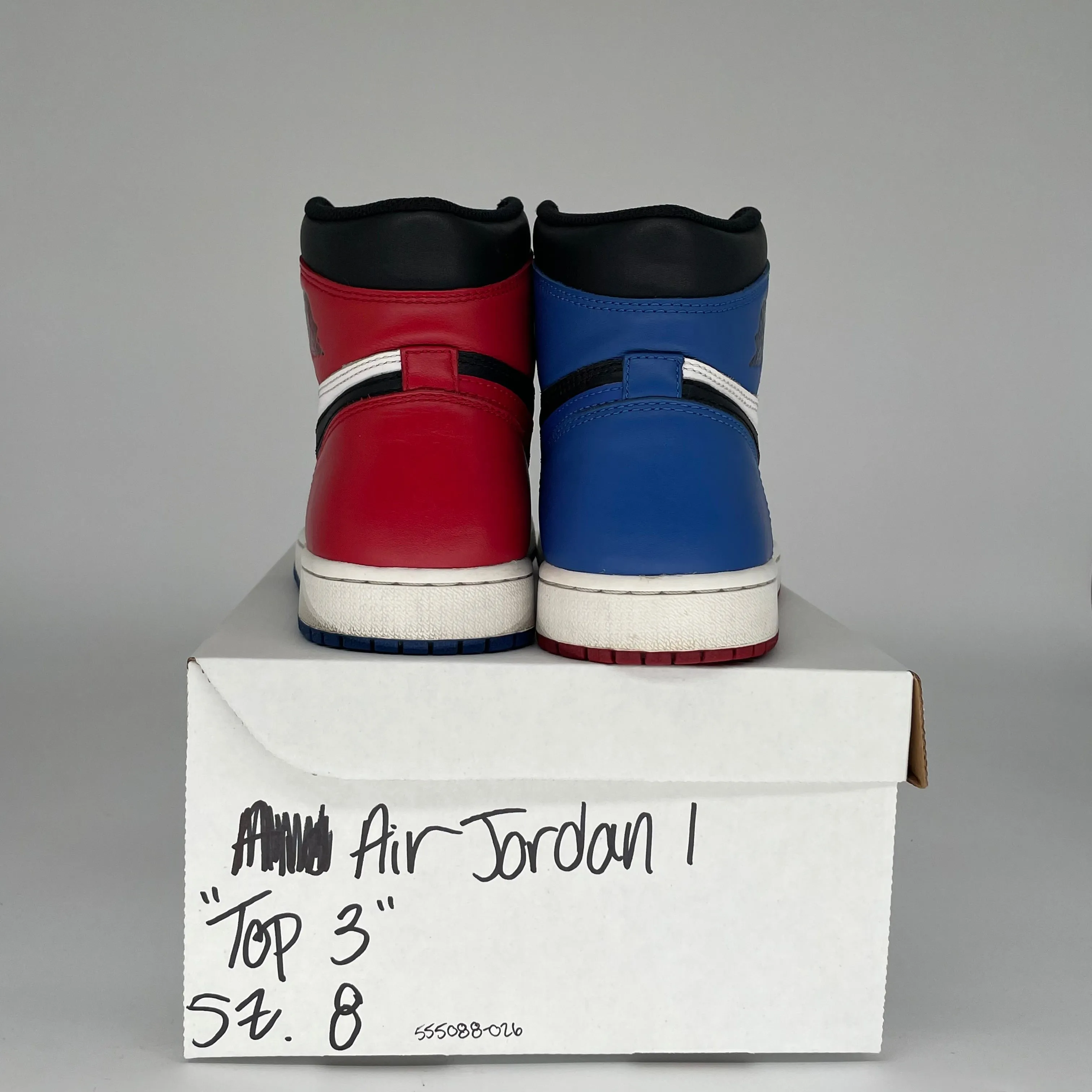 AIR JORDAN 1 TOP 3 SIZE 8 555088-026