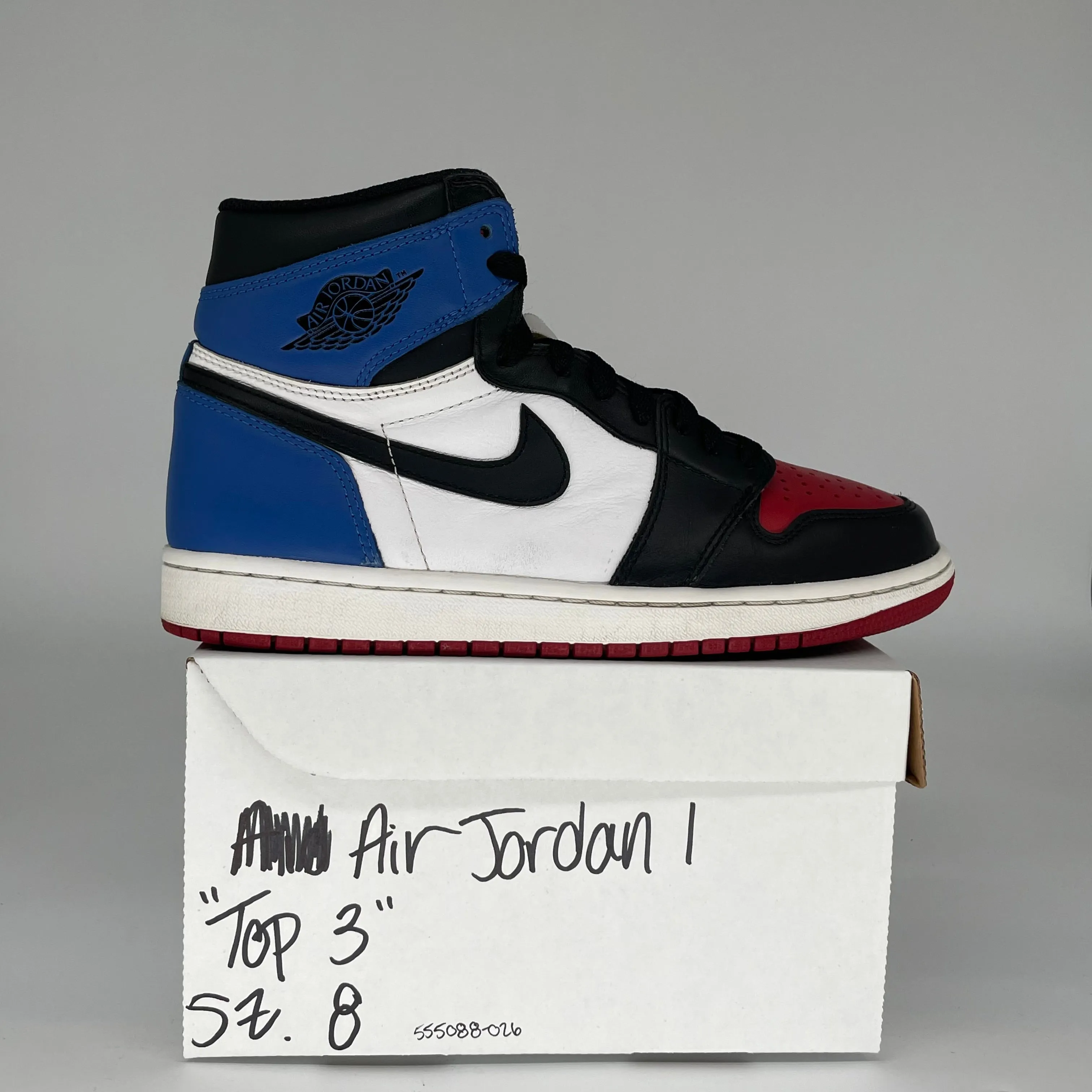 AIR JORDAN 1 TOP 3 SIZE 8 555088-026