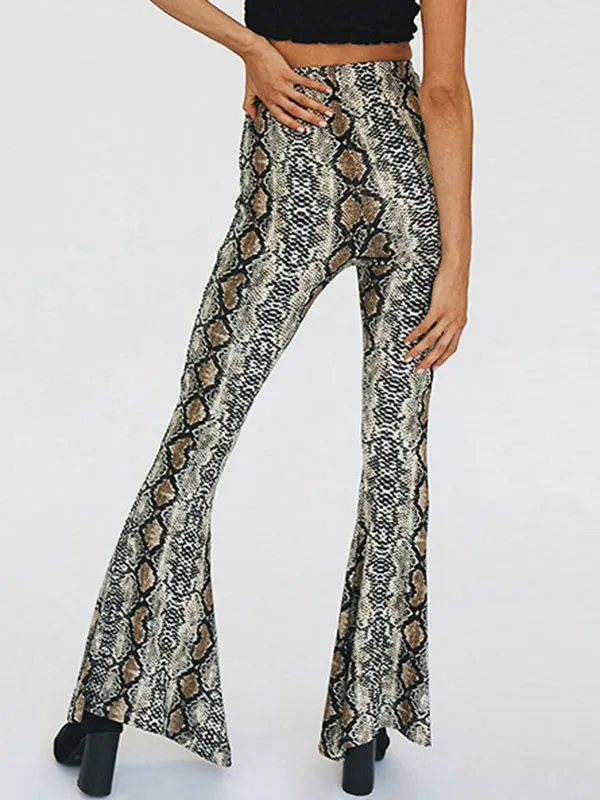 ASUWA Female Snake Print Scrunch Bum Flare Leggings