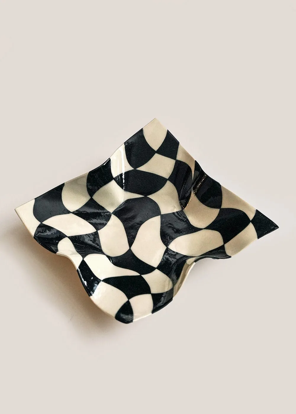 Black Small Wavy Checked Handkerchief Dish