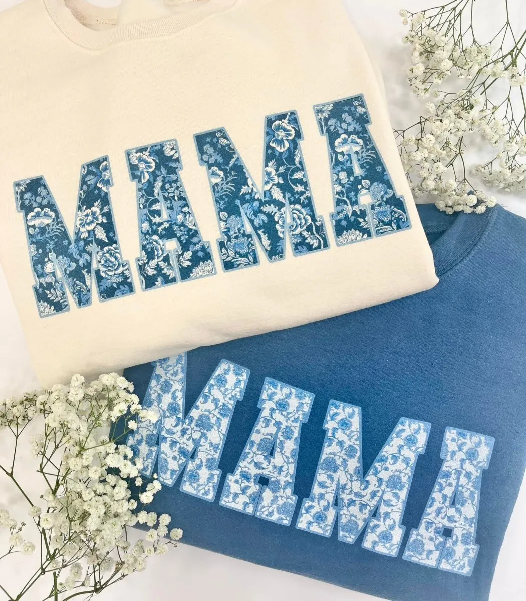 'Blue & White Chinoiserie 'Mama' Crewneck Sweatshirt