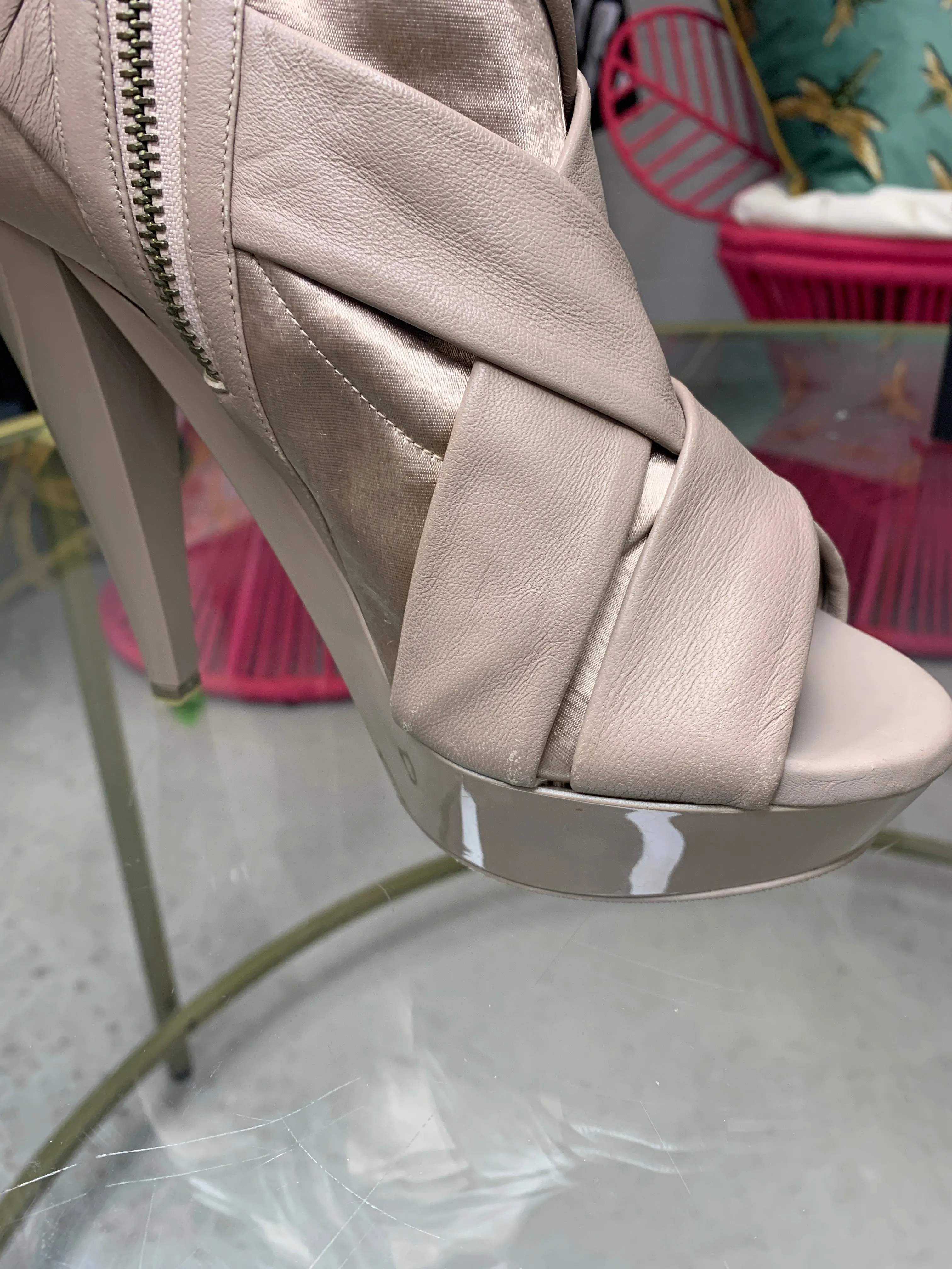 Burberry Peep Toe Heels Nude Leather Satin 38