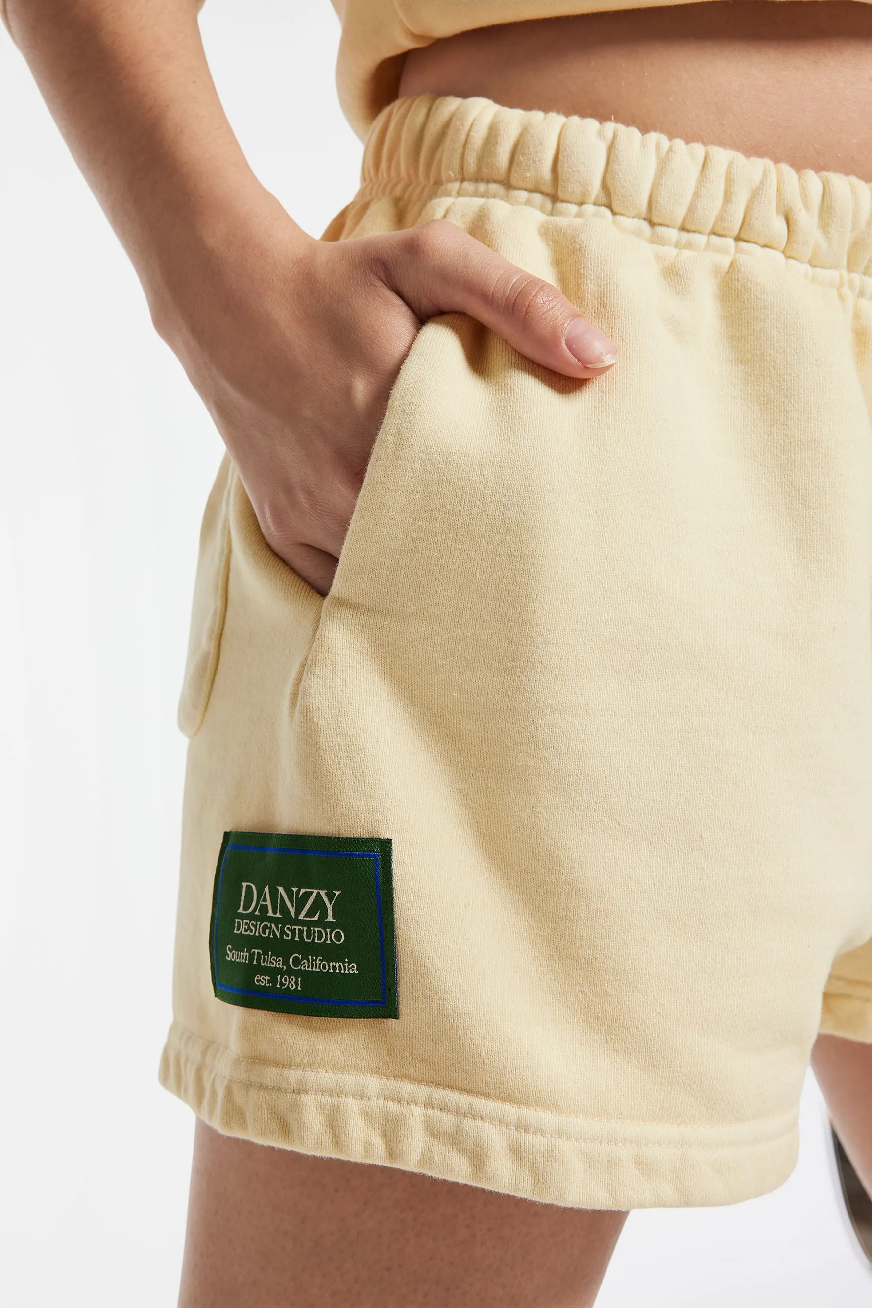 Danzy Farmers Shorts - Almond