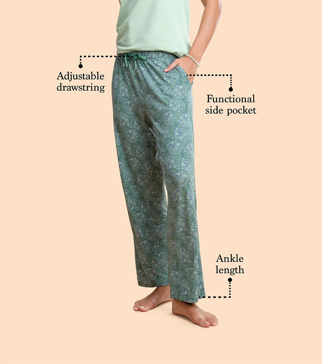 Essentials – E4A4
BASIC HOME PANT | VISCOSE SPANDES PRINTED PULL-ON PANT
RELAXED FIT | MID RISE | REGULAR LENGTH