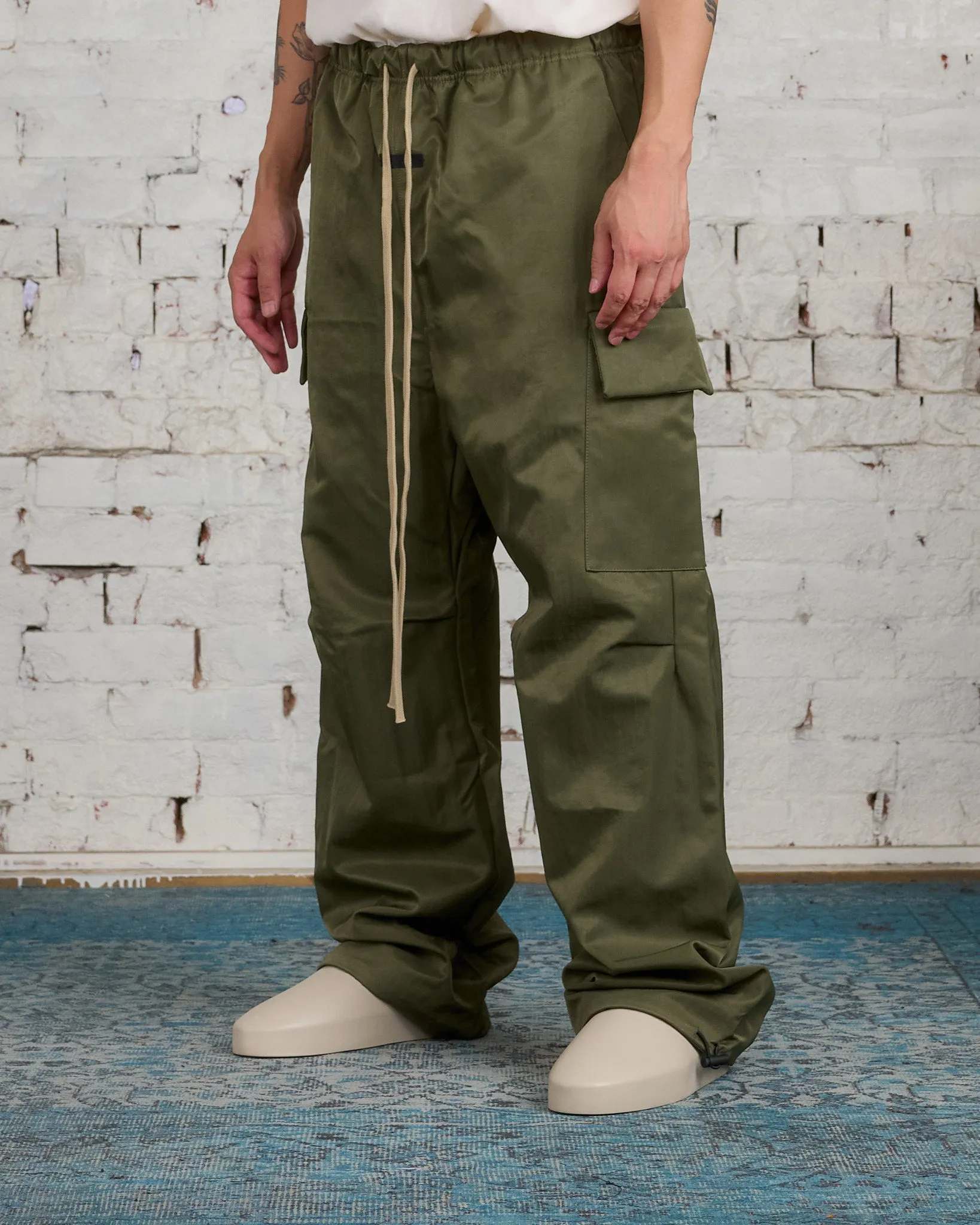 Fear of God Essentials Textured Nylon Field Pant Military