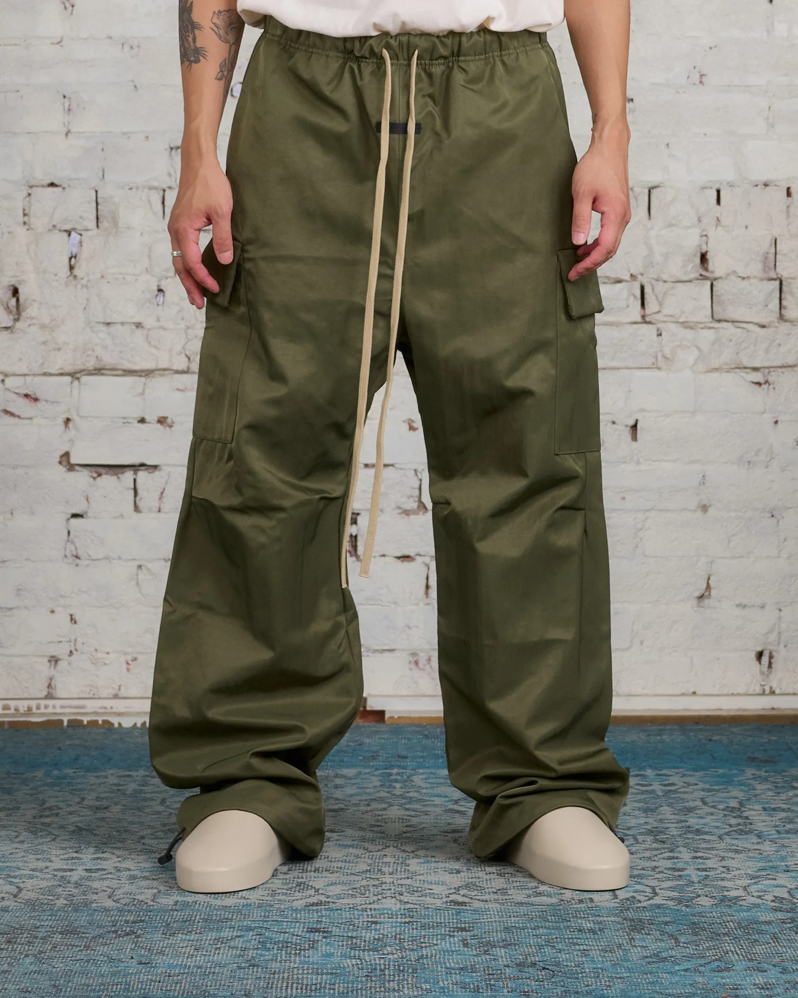 Fear of God Essentials Textured Nylon Field Pant Military