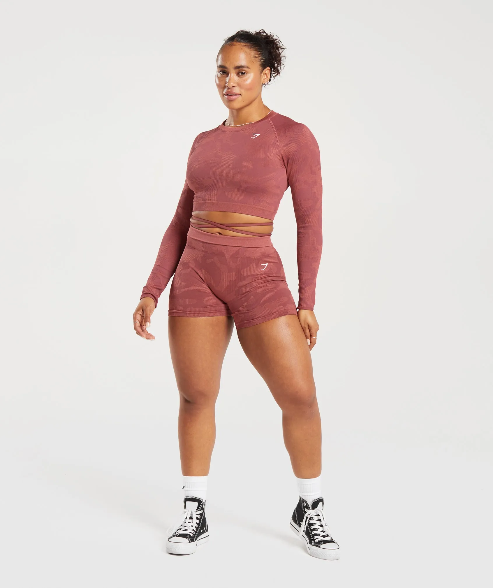 Gymshark Adapt Camo Seamless Ribbed Long Sleeve Crop Top - Soft Berry/Sunbaked Pink