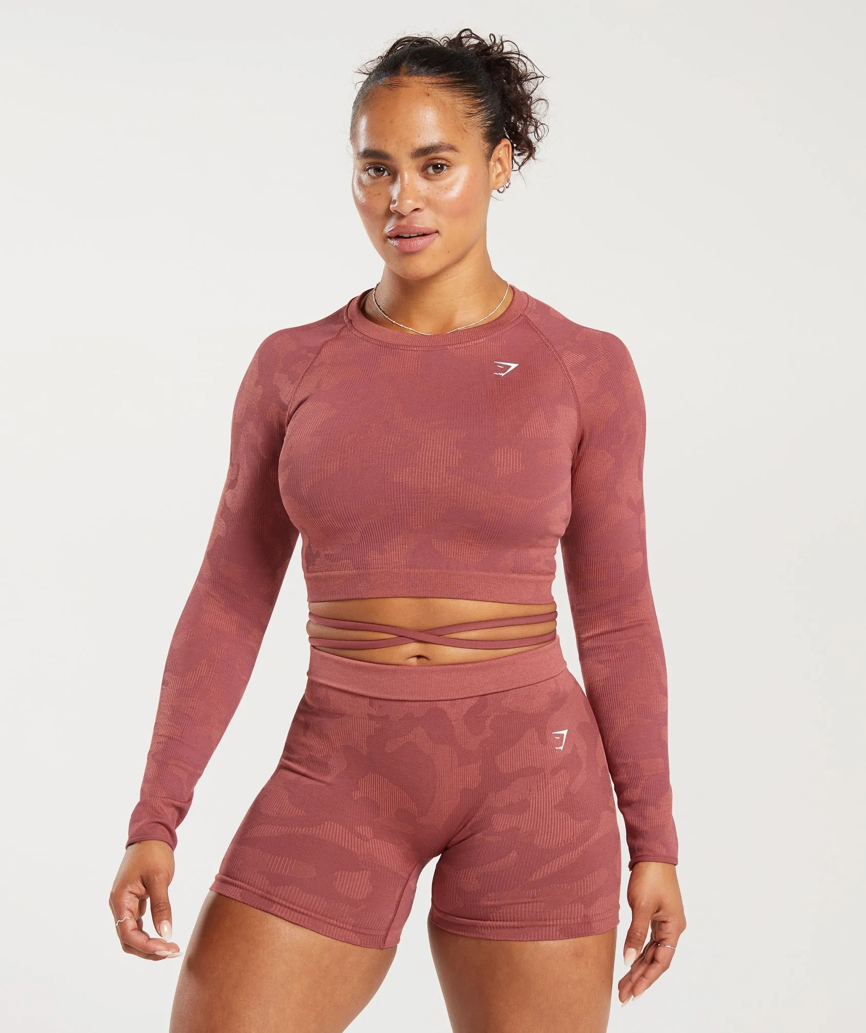 Gymshark Adapt Camo Seamless Ribbed Long Sleeve Crop Top - Soft Berry/Sunbaked Pink