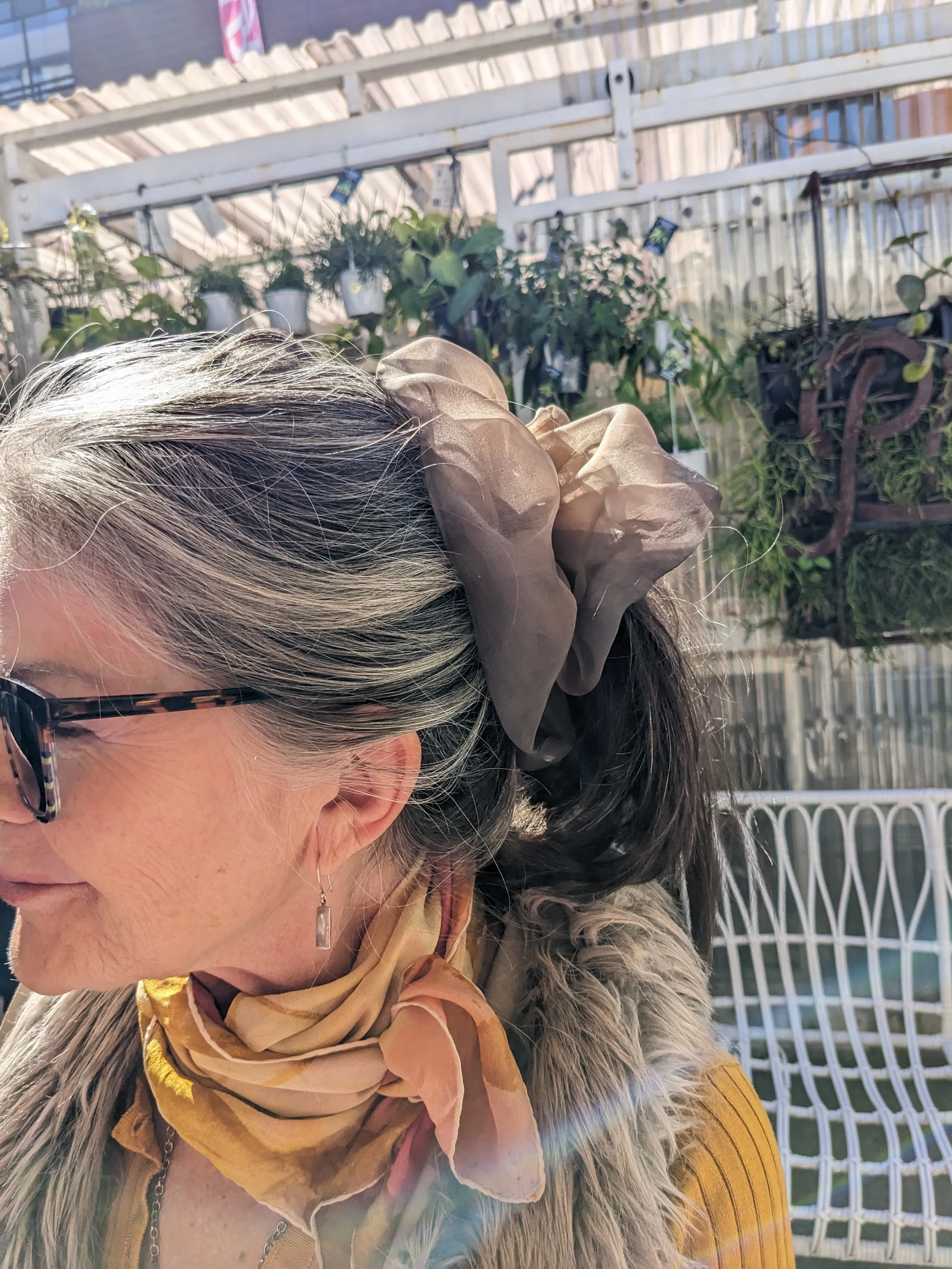 Mega Scrunchie In Beige Taupe Duo