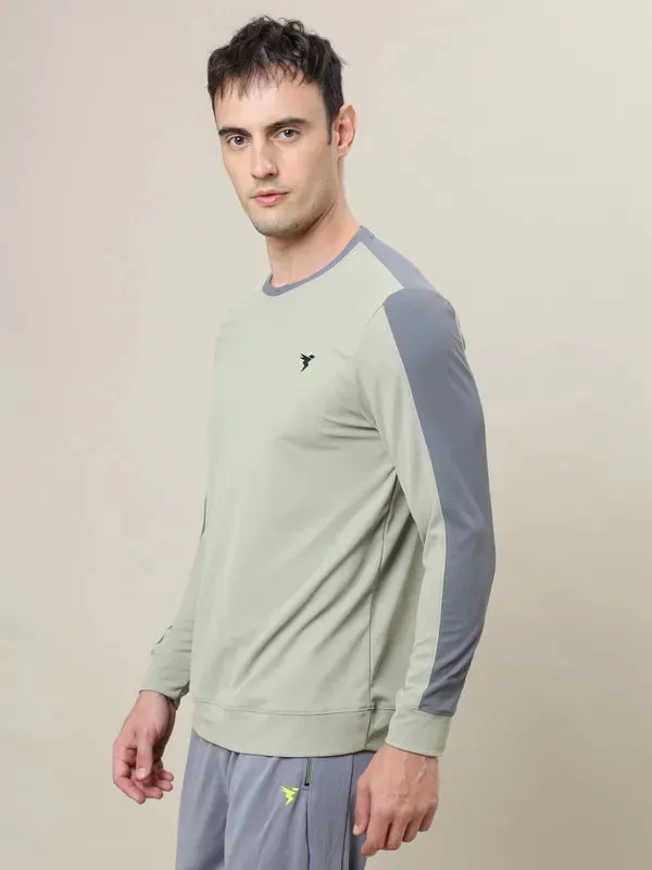 Men Colorblock Slim Fit Crew Neck T-shirt with MATPIQ