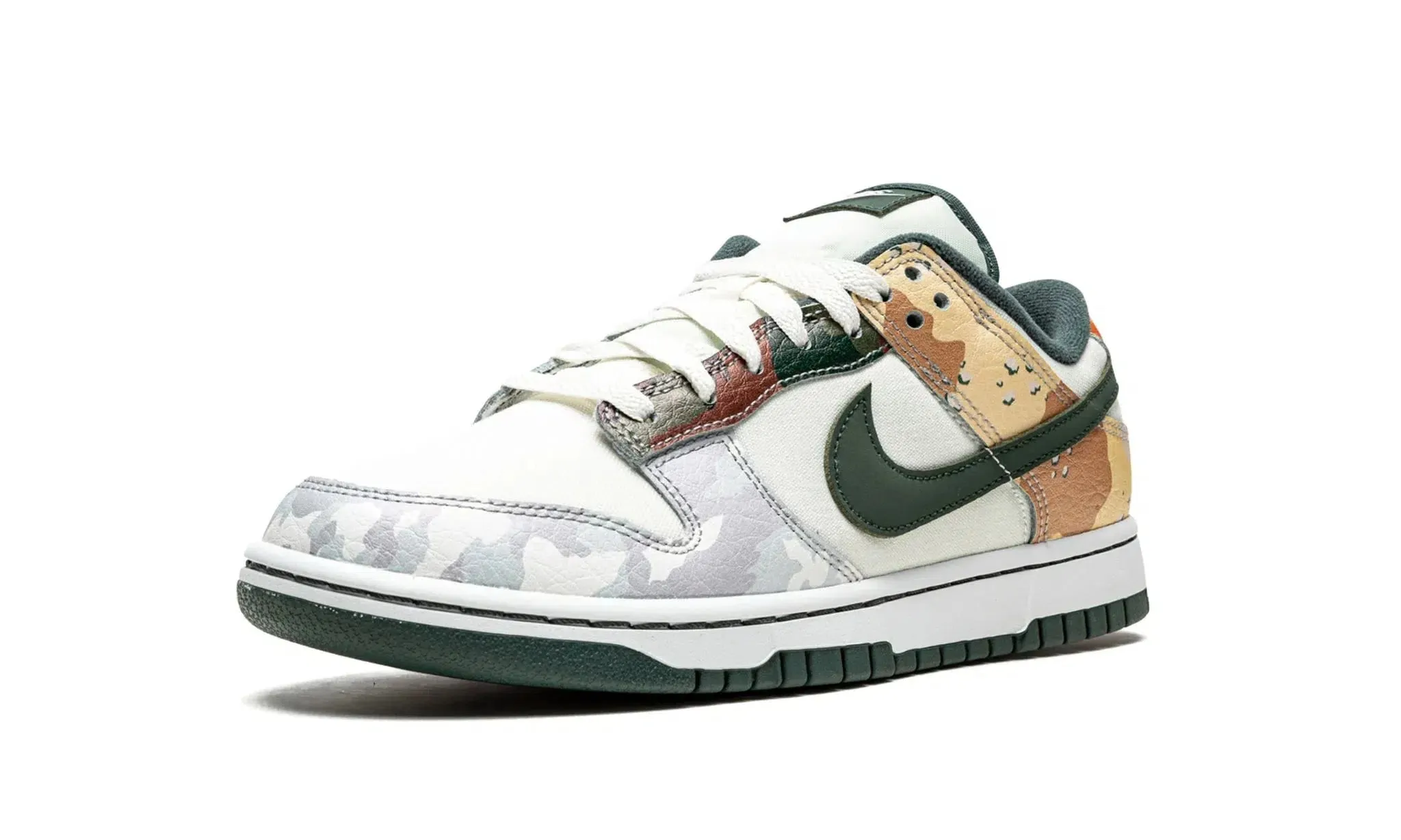 Nike Dunk Low SE "Sail Multi-Camo"