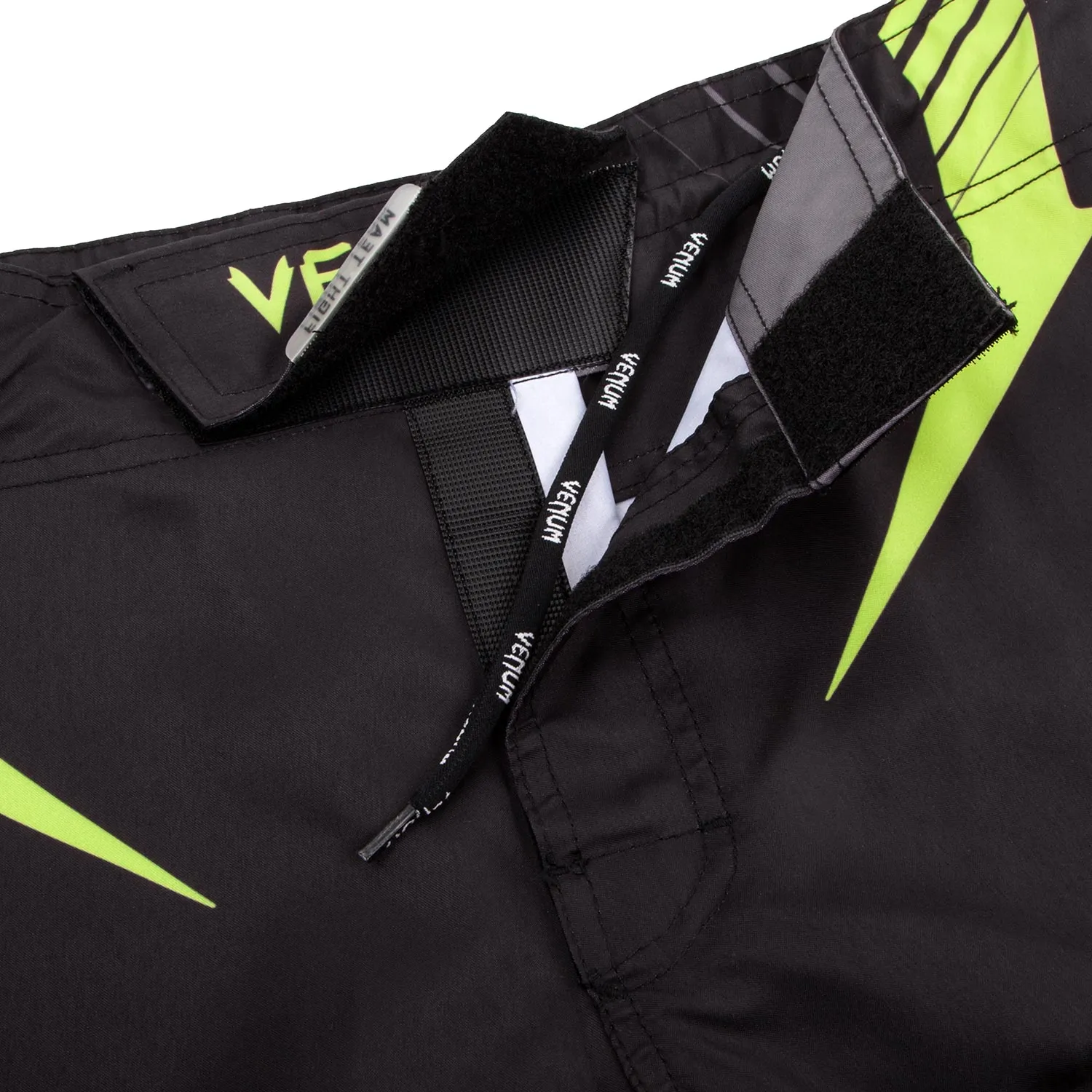 Venum Sharp 3.0 Fightshorts - Black/Neo Yellow