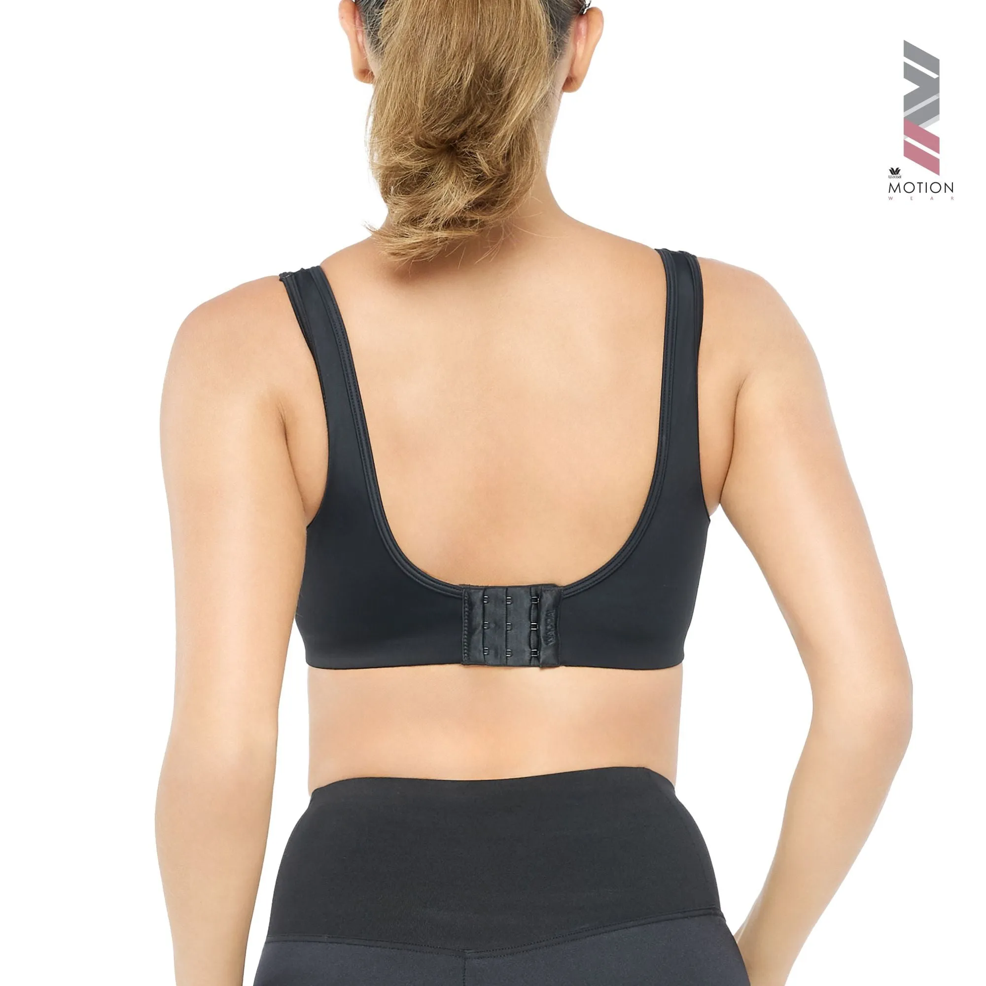 Wacoal Motion Wear บราสำหรับออกกำลังกาย In to Out รุ่น WR1526 สีดำ (BL)